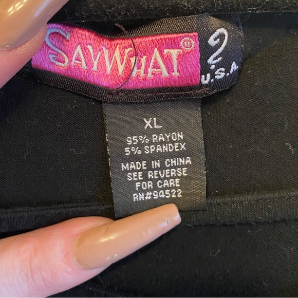 Low cut black bodysuit - Picture 5 of 6